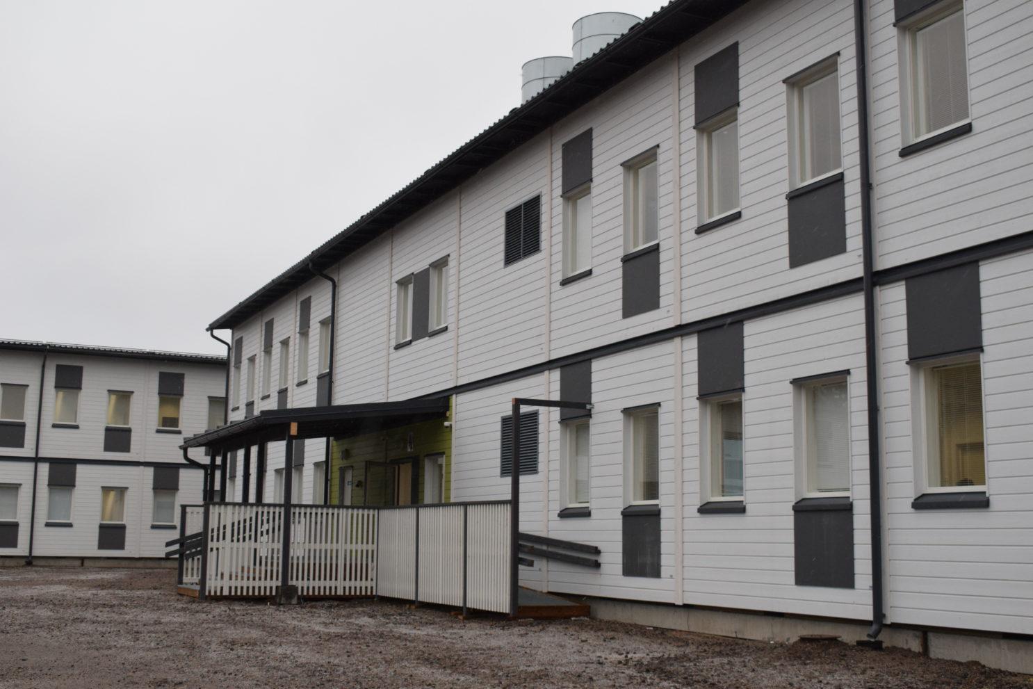 Seitsemän veljeksen koulun väistötila