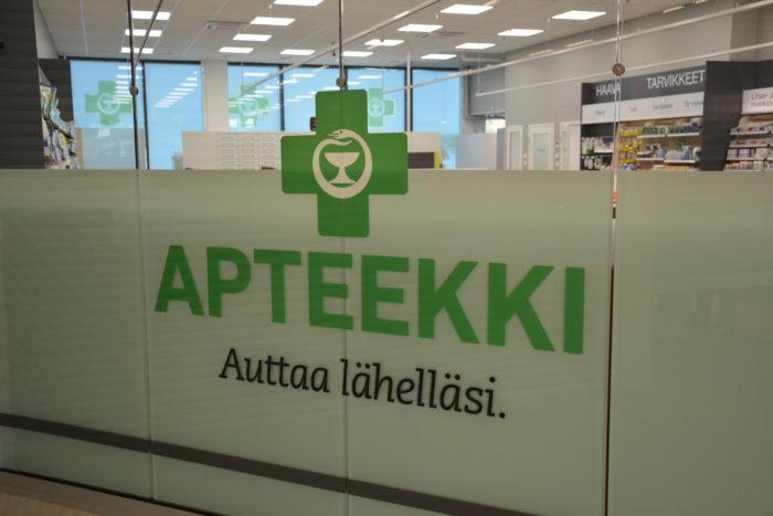Apteekki-kyltti.
