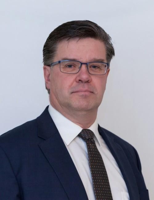 Asianajaja Juha Linninen.
