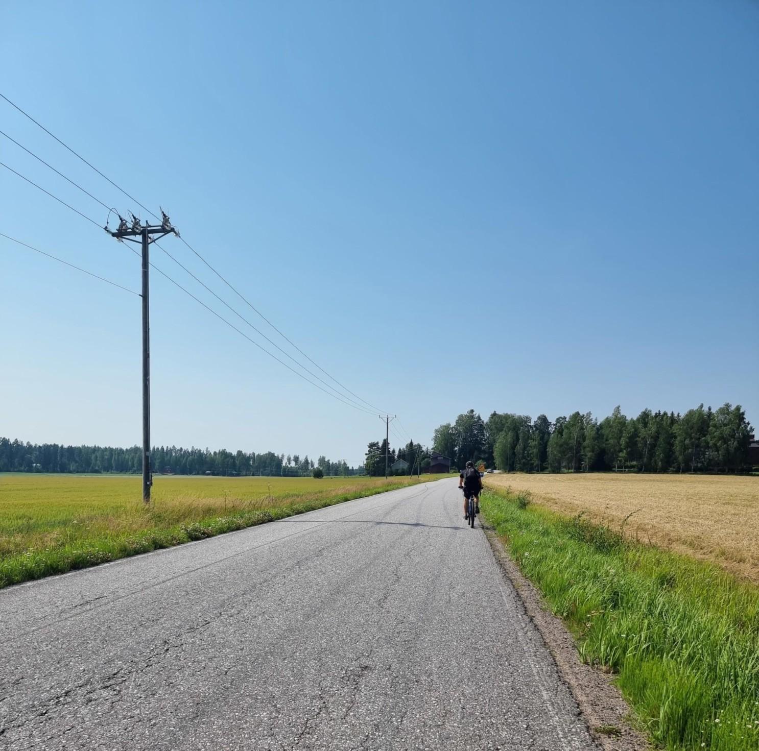 Polkupyörä, Seitsemän veljeksen pyöräreitti, pelto