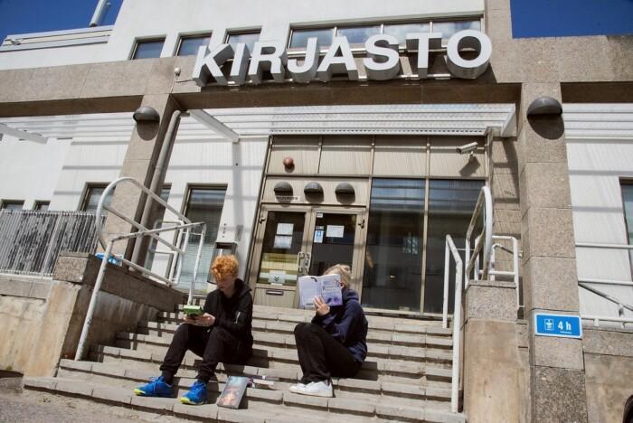 kirjaston kesäaukioloajat v. 2025
